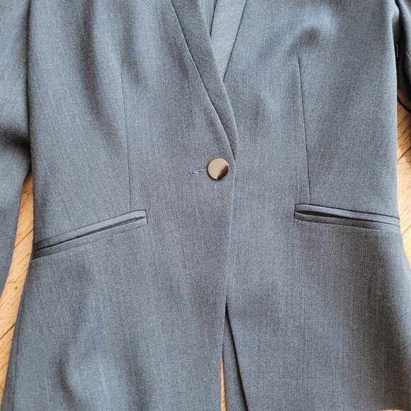 NWT Periphery Gray Blazer Modern Style Soft Wool Stretch 2 Fitted - Picture 2 of 16